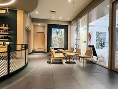 -星巴克臻选(南京金茂览秀城店)