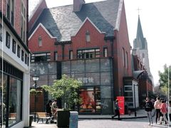 -钟书阁(松江泰晤士小镇店)