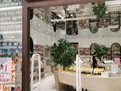 -钟书阁(群光广场店)