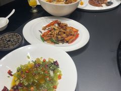 -艳阳天民俗村(公园路店)