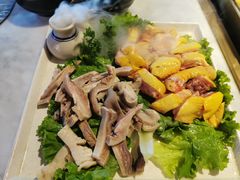 -尚尚仙·酸汤猪手·猪肚鸡火锅(华联万柳购物中心店)