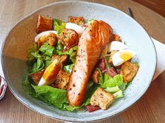 煎三文鱼凯撒色拉-Wagas沃歌斯(大学路店)