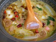 -周鱼小馆石锅酸菜鱼(活力汇店)