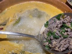 -洱火云南酸菜牛肉火锅(石景山当代商城店)