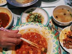 -楼兰古丽·新疆拌面·清真(华阳城店)