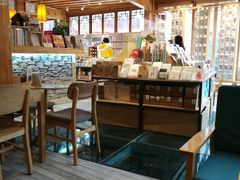 -猫的天空之城概念书店(丽江古城饮玉巷店)