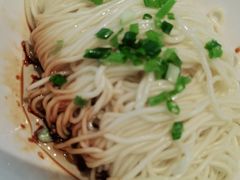 -诚铭记·虾仁汤包·成都小吃(融创店)