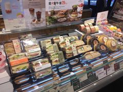 面包甜点陈列柜-多乐之日(和平伊势丹店)