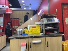 -鲁员外地锅鸡地锅鱼(古墩路店)