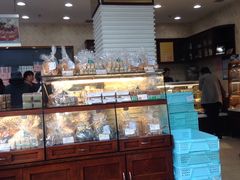 面包甜点陈列柜-老大昌(淮海中路店)