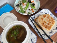 -鲸励母婴月嫂(望京店)