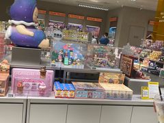 -泡泡玛特POPMART(蓝色港湾店)