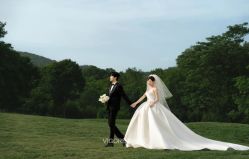 -雪中彩影婚纱摄影·微光艺术中心