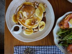 -ROAST coffee & eatery