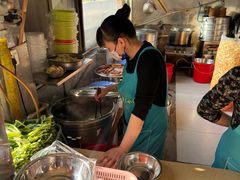 -鹿寨小何螺蛳粉店