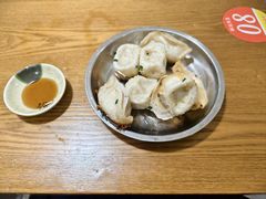 -黄阿姨锅贴大王(万航渡路店)