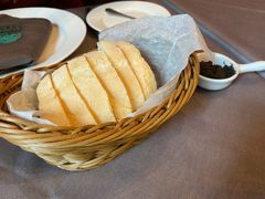 餐前面包配自制橄榄菜-ALBERGUE 1601 婆仔屋葡国餐厅