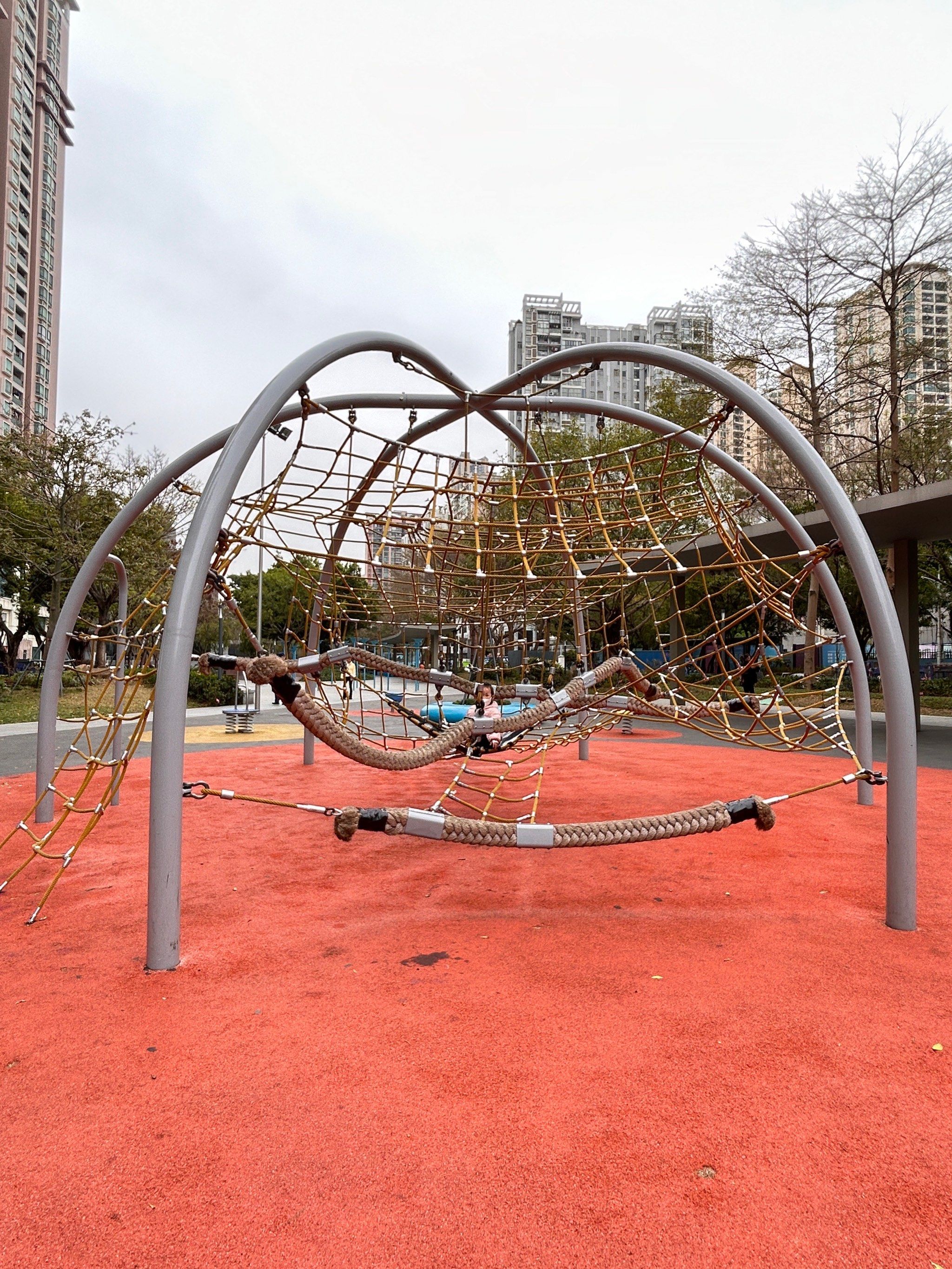 深圳遛娃 福田妇幼旁的小公园