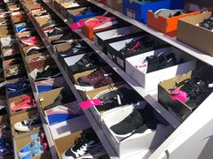 -唯品会(北京国瑞城店)
