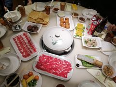 招牌筒骨砂锅-小骨煲金华砂锅(转塘金街美地店)