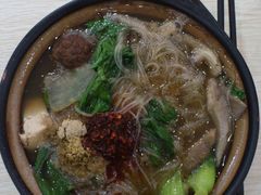 穆萨&nbsp;牛尾+丸子砂锅-清真·穆萨砂锅(大皮院店)