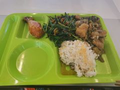 -同济大学本部学苑饮食广场