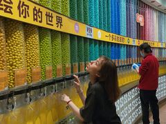 -m豆巧克力世界(上海世茂广场店)