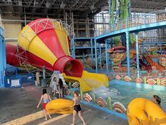 -四季贵州·山地温泉水世界