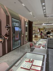 -周大福CHOW TAI FOOK(浦东八佰伴店)