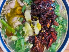 -云阿蛮云南生烫牛肉米线(奉贤路店)