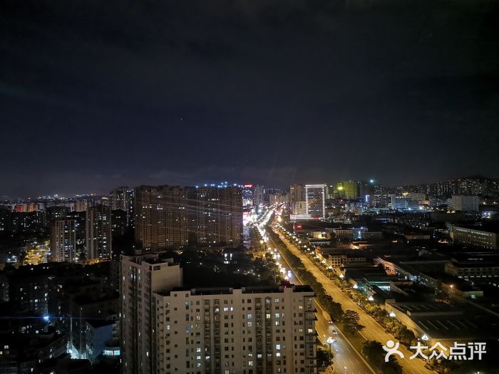 荣誉国际酒店-云顶旋转餐厅门面图片