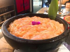 -尚尚仙·酸汤猪手·猪肚鸡火锅(华联万柳购物中心店)