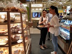 面包甜点陈列柜-山崎面包(静安久光店)