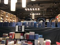 -光海书局(南京东路第一百货店)