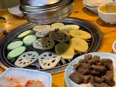 -唯成•韩国炭火烤肉 유성고기