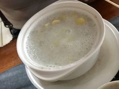 鲜奶炖雪燕莲子-黄师奶甜品店