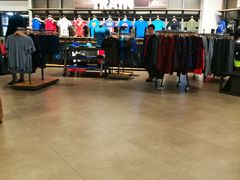 -UNDER ARMOUR(新燕莎奥莱店)