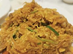 月牙骨炒酸菜-北李妈妈菜·海肠捞饭(高新万达店)