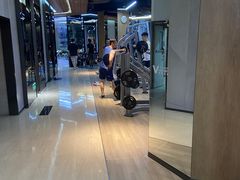 -威克健身游泳(万菱汇店)