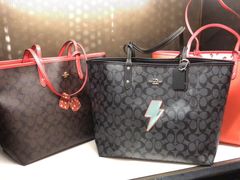 -COACH蔻驰(赛特奥特莱斯店)