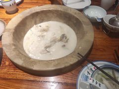 -滇香肴·云南菜蒸汽石锅鱼(云南北路店)