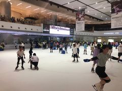 -成都冰纷万象滑冰场