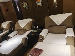 -金色印象·4K影院式足体养生(杨家坪西郊店)