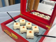 -品海楼·大连海胆锅贴馆(东港店)