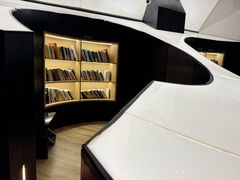 -涨巢·潮玩水疗局