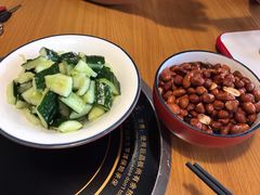 蒜泥黄瓜-虾弄弄海派小龙虾·牛羊蝎子火锅