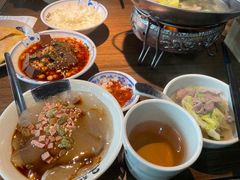 -肖四女乐山跷脚牛肉(南汇大学城生活广场店)