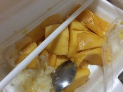 -芒果糯米饭摊子