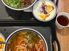 -云阿蛮云南生烫牛肉米线(奉贤路店)