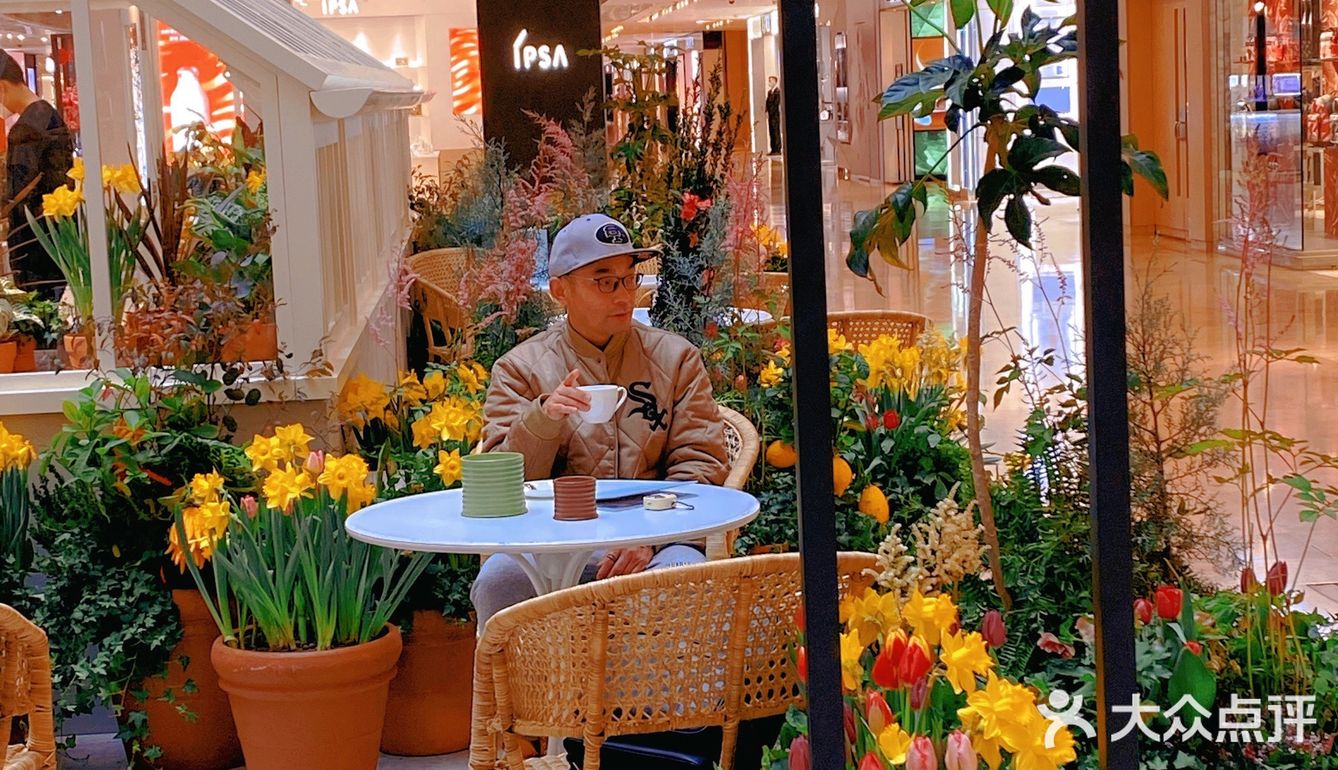 咖啡探店一第六百一十九家LOEWE快闪店